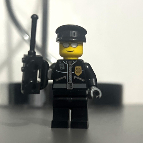Lego police officer minifigure - lego,
